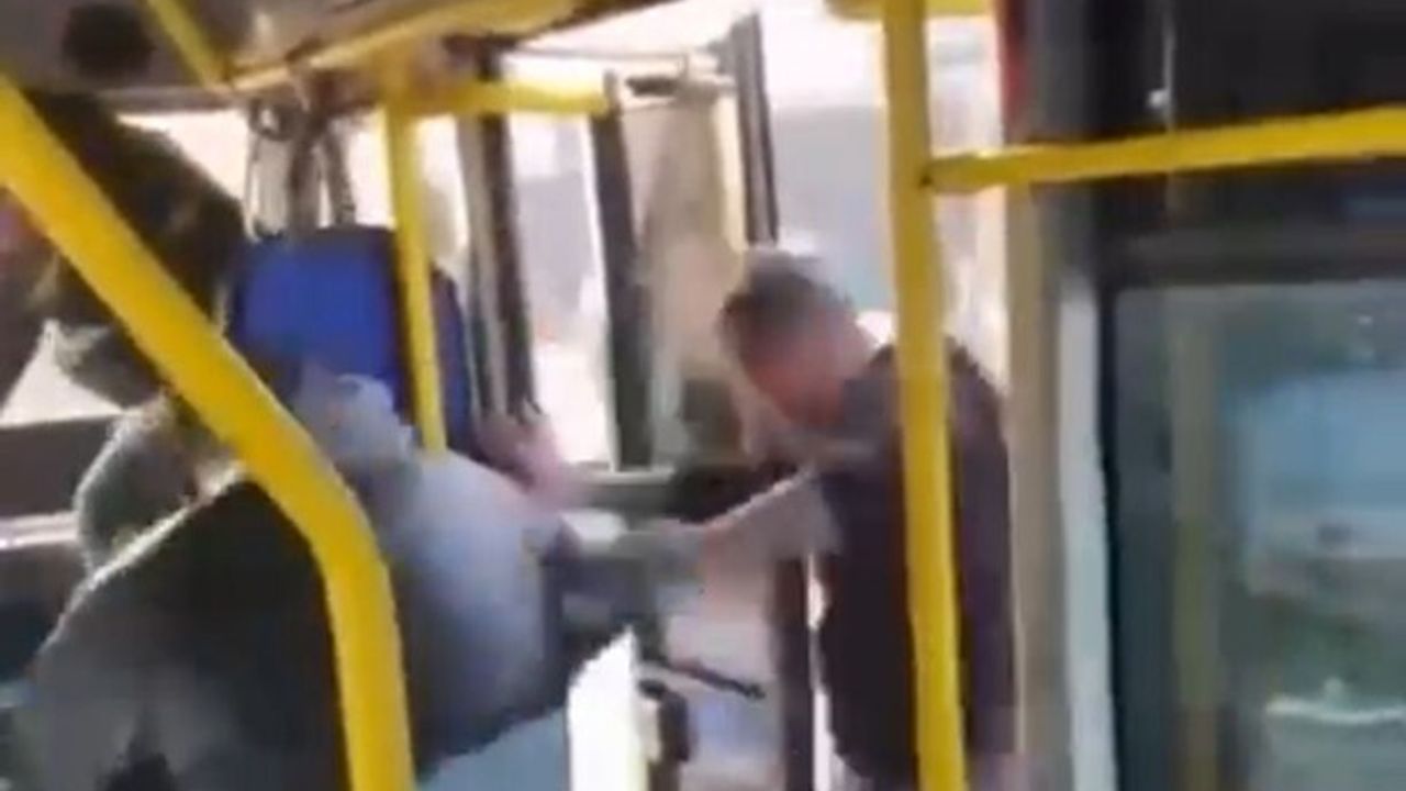 Bursa Nilüfer'de Otobüste Satırlı Saldırı: 3 Gözaltı