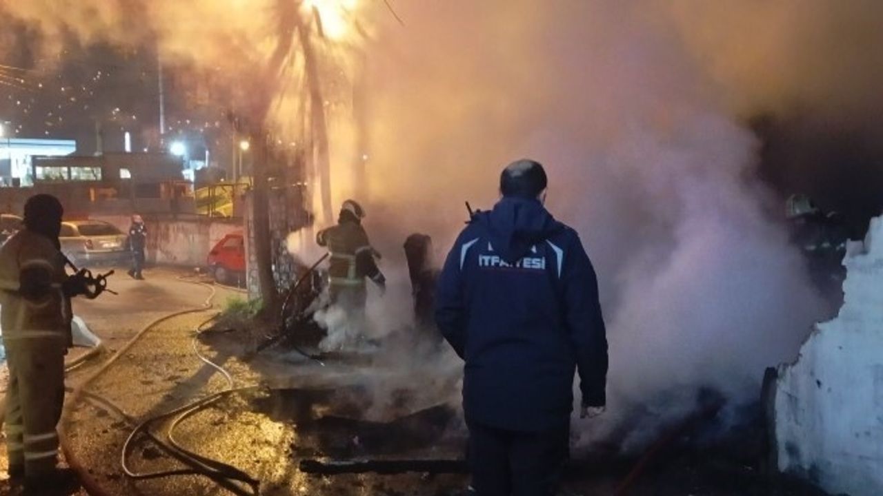 Bursa Osmangazi'de Baraka Yangını: 1 Yaralı