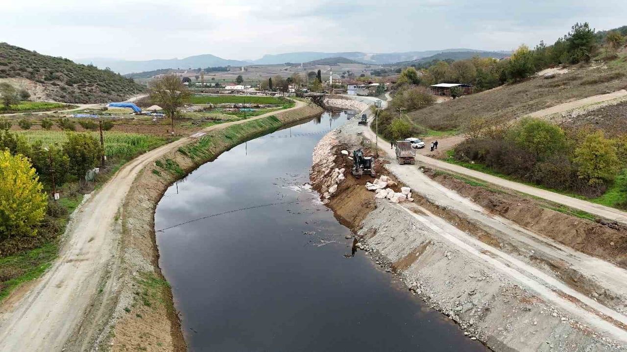 Bursa Yenişehir Göksu Çayı'nda ıslah çalışmaları hızlandı