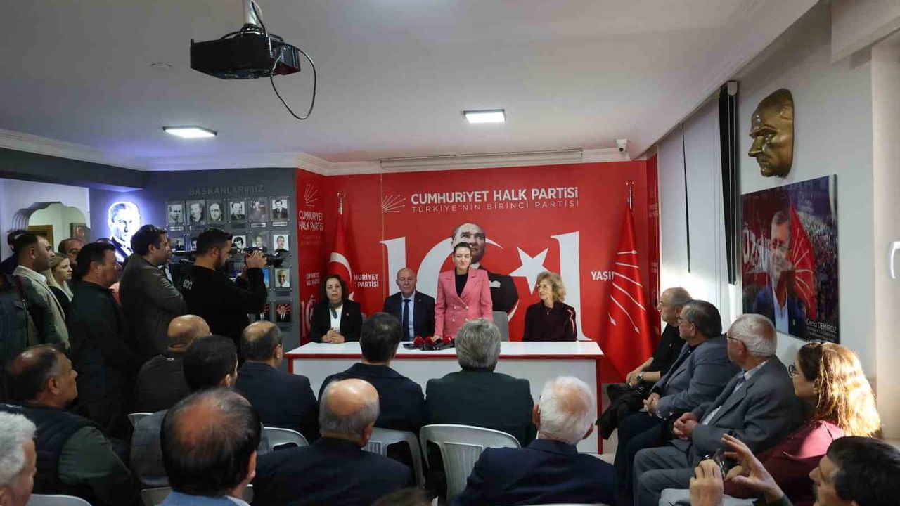 Büşra Özdemir, Osman Tarık Özçelik’i Ziyaret Etti: "Alanya’yı Hak Ettiği Yatırımlarla Buluşturacağız"