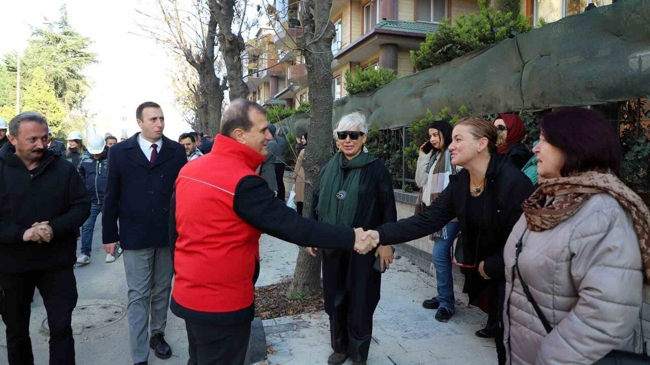 Büyükçekmece'de 32 Bağımsız Bölümlü Riskli Site Yıkıldı