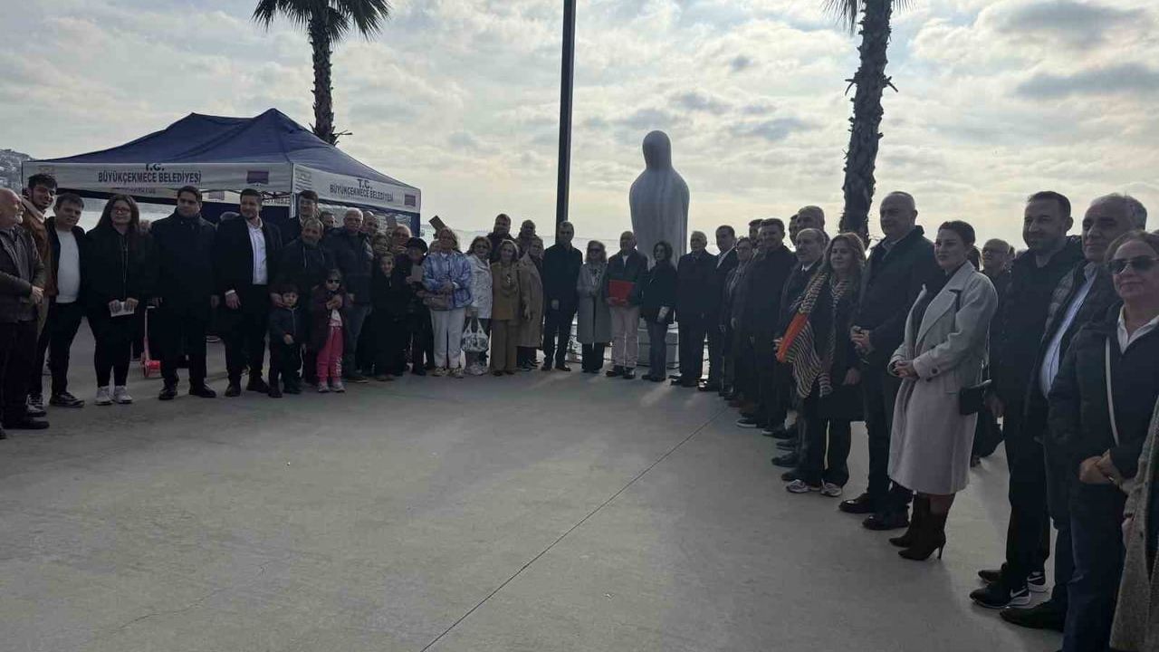 Büyükçekmece'de Çınaraltı Sosyal Tesisi ve Adalet ve Özgürlük Anıtı Açıldı