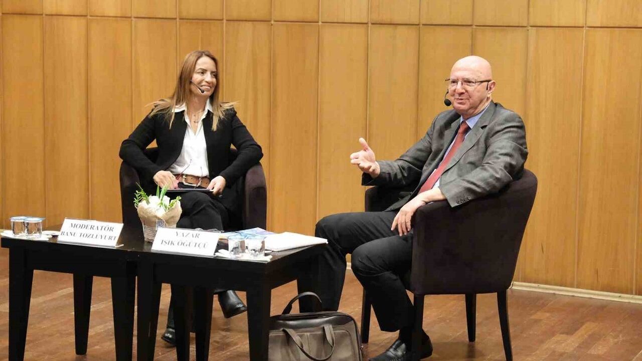 Büyükçekmece'de Genç Şairler Şiir Yarışmasında Ödüllendirildi