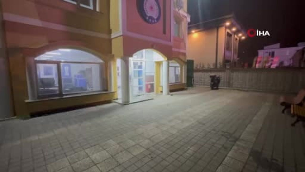 Büyükçekmece'de Yol Kavgası: TIR'a Vuran Şahıs Yakalandı