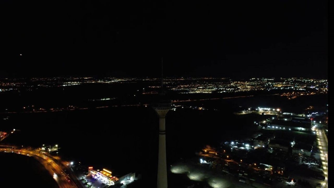 Büyükçekmece Televizyon Kulesi'nde İkaz Lambaları Çalışmıyor: Hava Trafiği Tehlikede