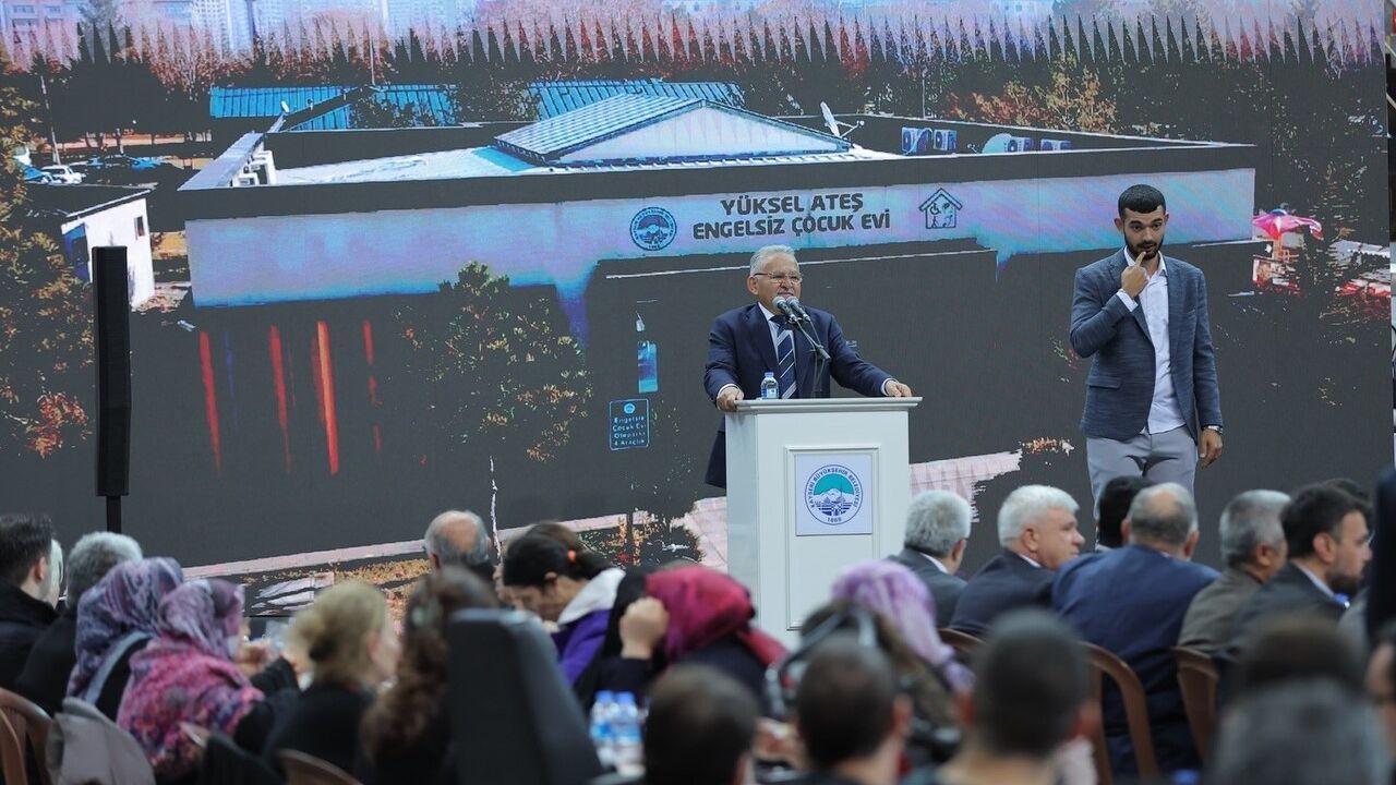 Büyükkılıç: "Fırsat Verilince Türkiye Şampiyonu Oluyorlar" — Kayseri'de EnBYS Tanıtıldı