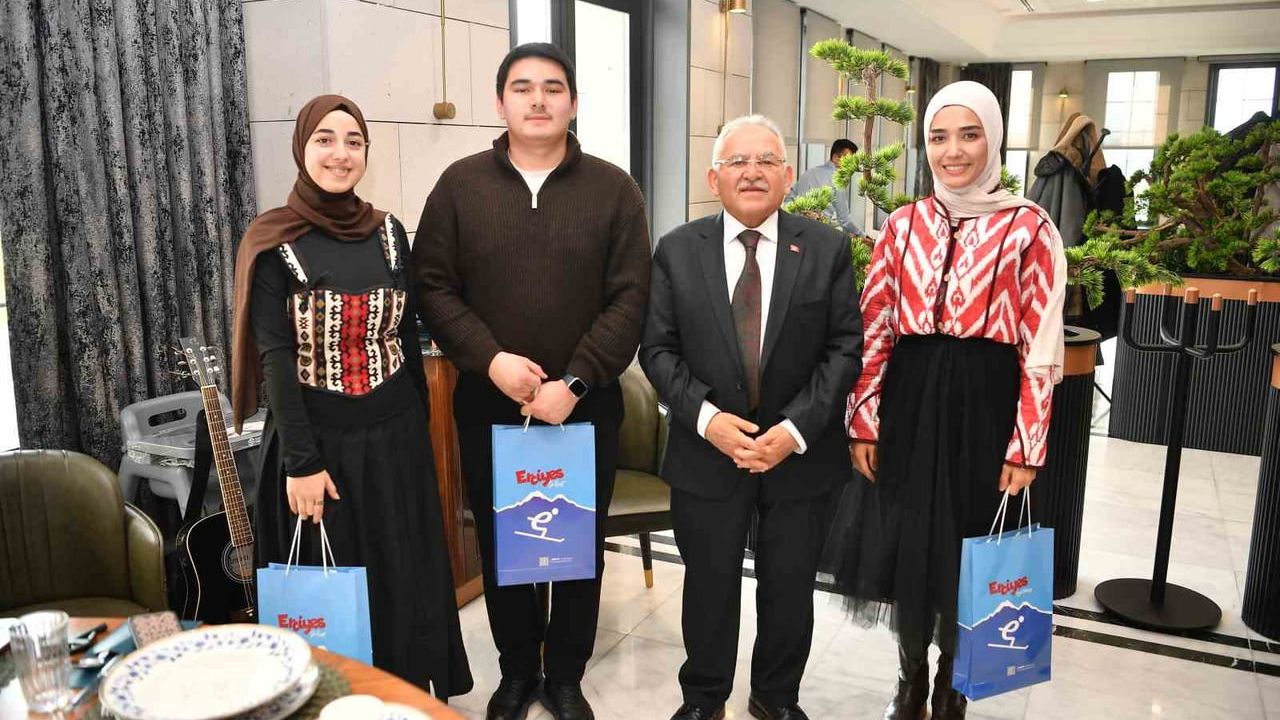 Büyükkılıç’tan Erciyes Vizyonu: Türk Kayak Merkezleri Birliği’nin İlk Türkiye Toplantısı Kayseri’de