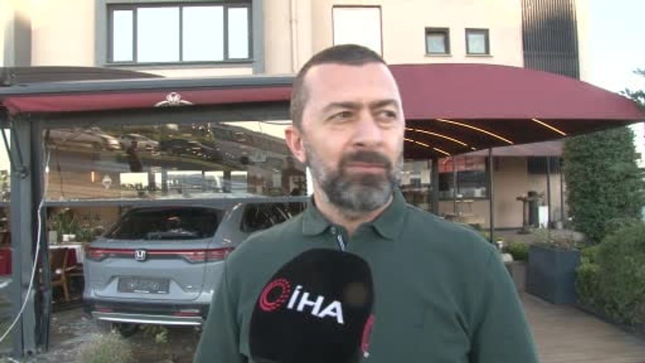 Cahit Berkay'ın Aracı Esenyurt'taki Restorana Girdi — İşletmeci Anlattı