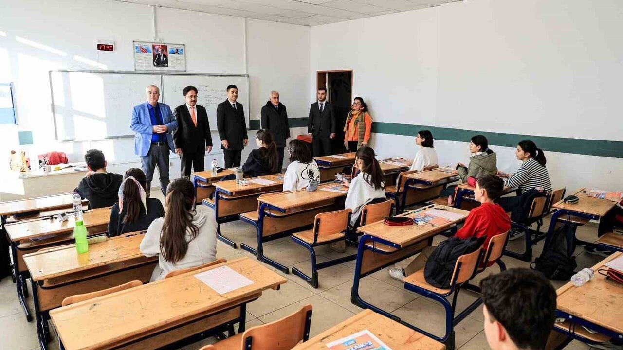 Çameli Belediyesi deneme sınavı desteği verdi