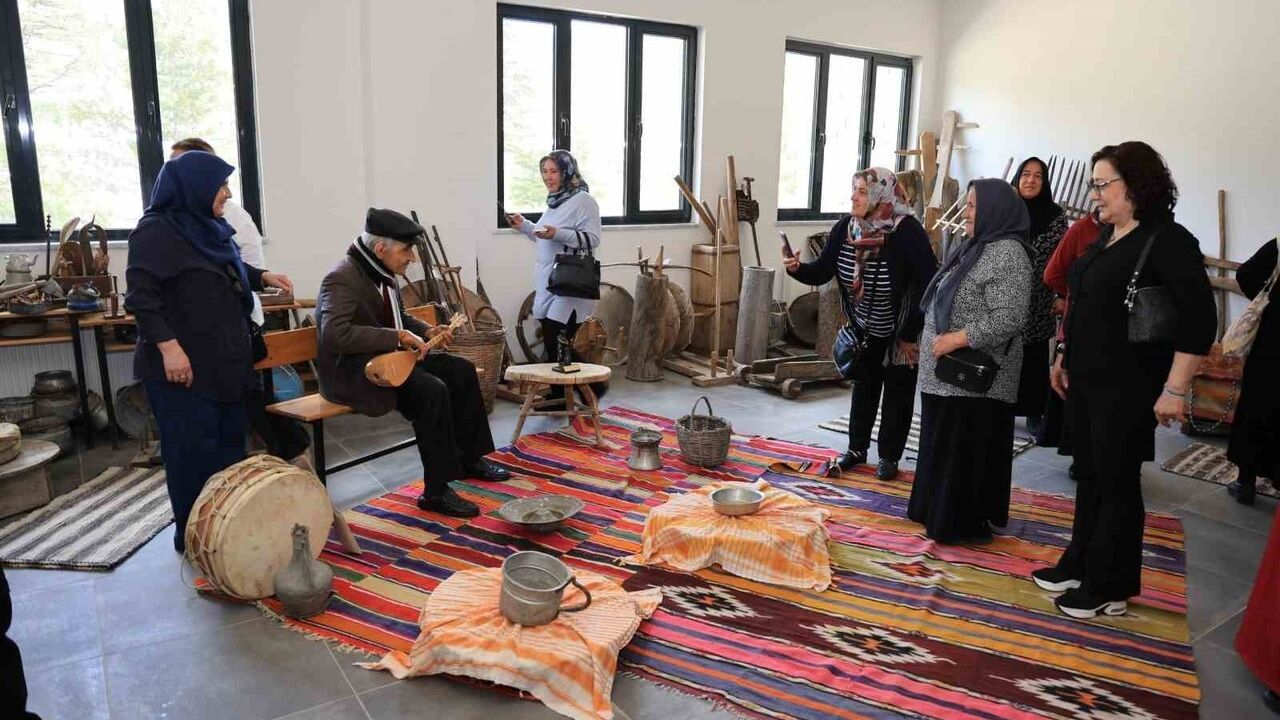 Çameli'de Elmalı 'En İyi Turizm Köyü' Başvurusu ve 'Yeryüzü Pazarı' İçin Adımlar Atıldı