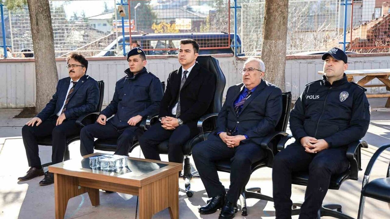 Çamelili Minikler Yöresel Kültür Şöleni'nde Gelenekleri Yaşattı