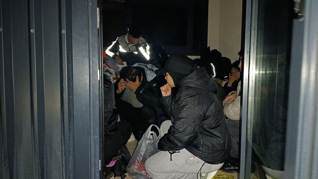 Çanakkale Ayvacık’ta 32 Kaçak Göçmen Yakalandı