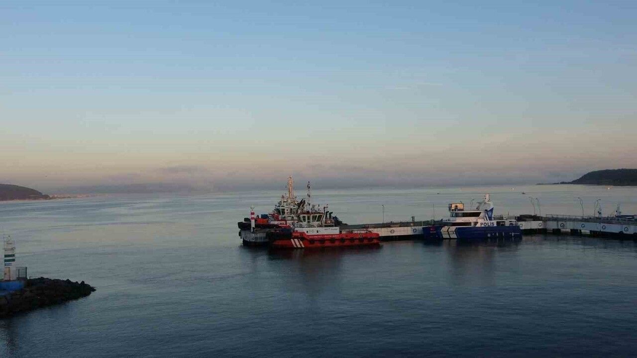 Çanakkale Boğazı'nda Yoğun Sis: Transit Gemi Geçişleri Saat 08.00'de Kapatıldı