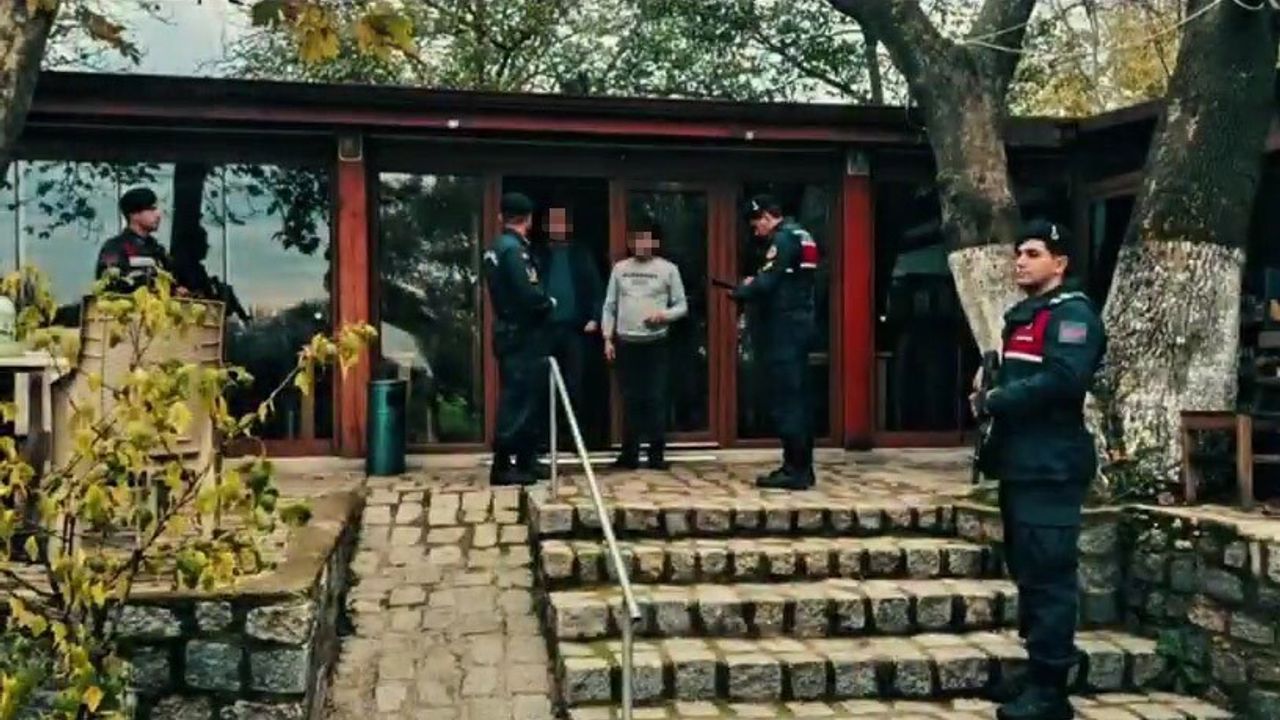 Çanakkale'de Jandarma 'Türkiye Güven ve Huzur Uygulaması'nda 22 Şüpheli Yakalandı