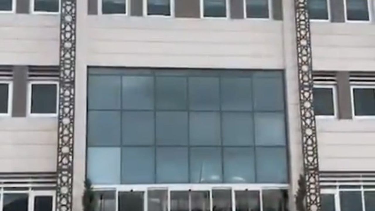 Çanakkale'de Operasyon: 10 Kaçak Göçmen Yakalandı, 3 Organizatör Tutuklandı