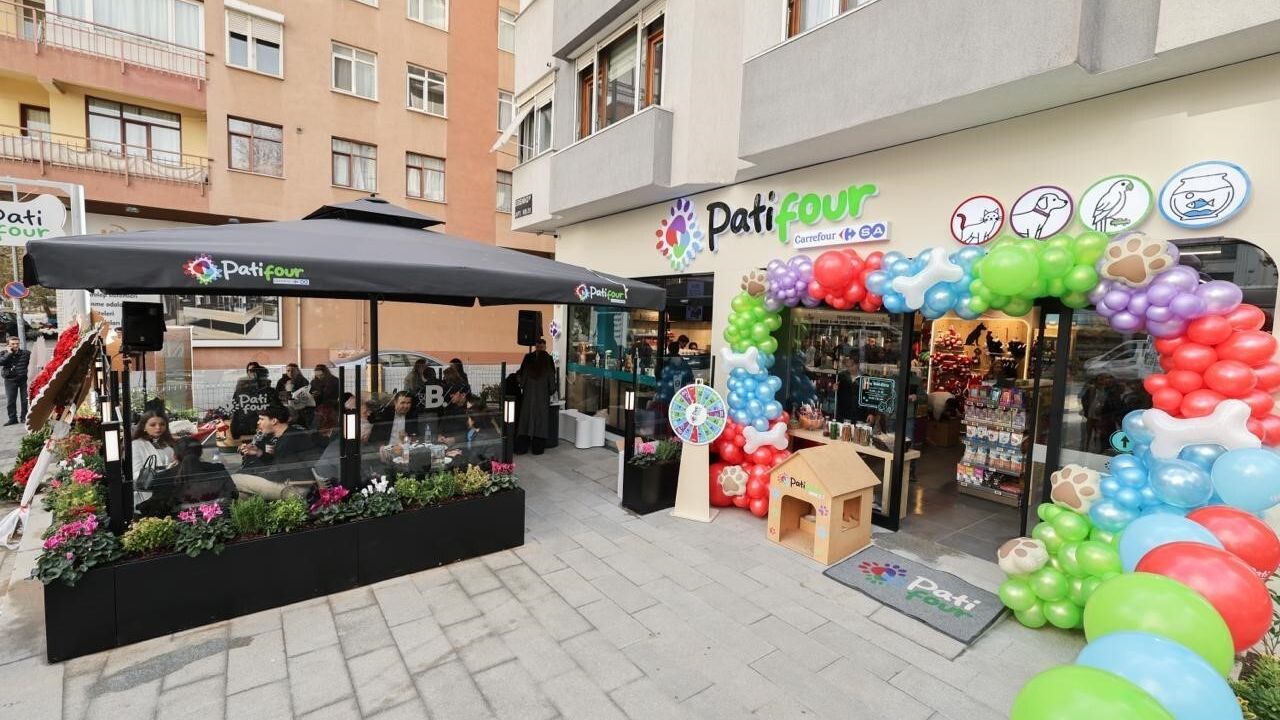 CarrefourSA'dan Yeni Nesil Yaşam Alanı: PATiFOUR Açıldı
