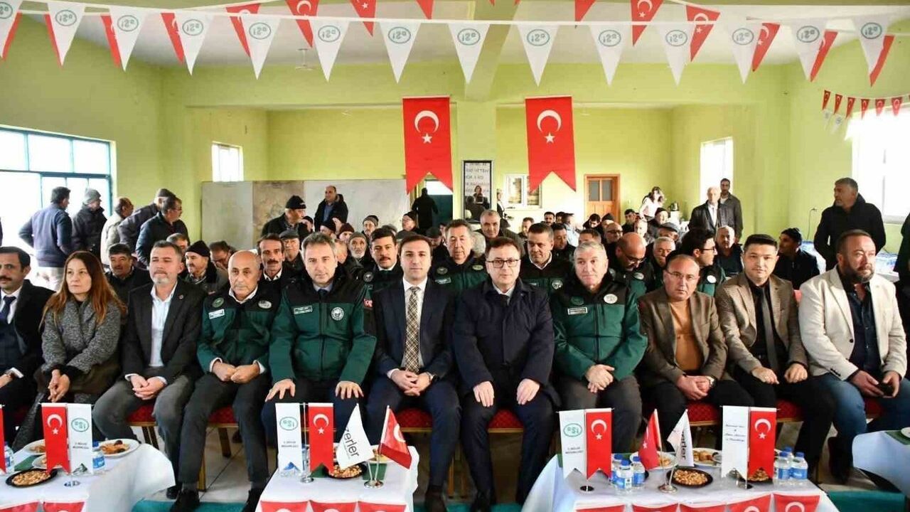 Çavdarhisar'da Arazi Toplulaştırma Projesinde Tapu Teslimi Yapıldı