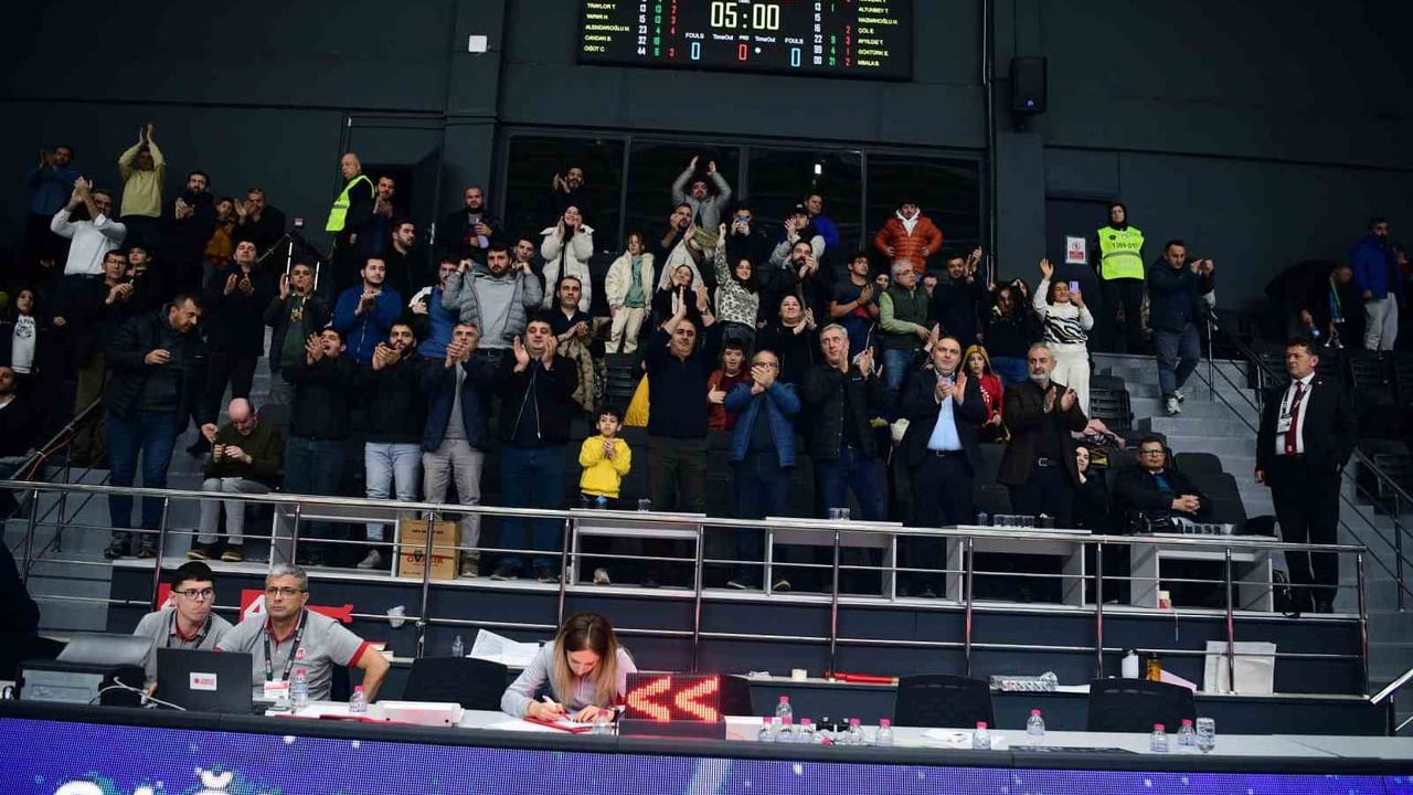 Çayırova Belediyesi 96-72 MKE Ankaragücü — Türkiye Basketbol Ligi'nde İlk Yarıyı 2. Bitirdi