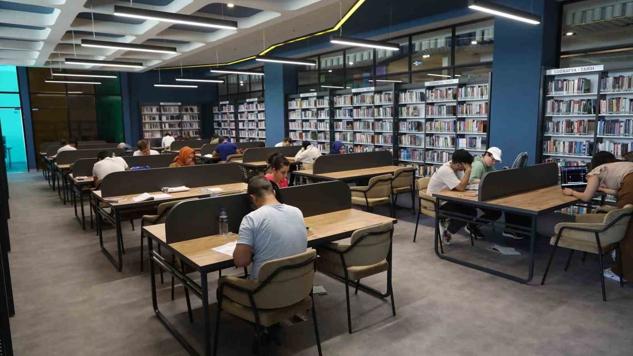 Çayırova kütüphaneleri 2025'te 91 bin 276 ziyaretçi