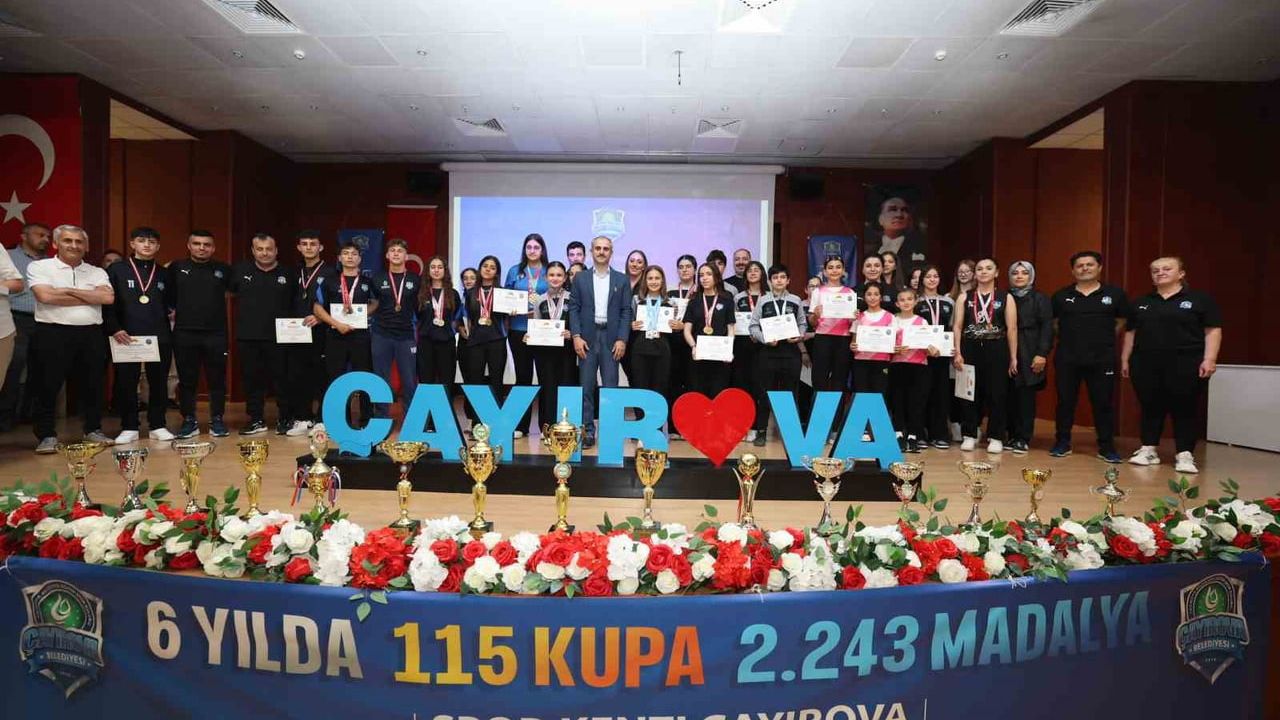 Çayırovalı Sporculardan 2025'te 354 Madalya ve 14 Kupa