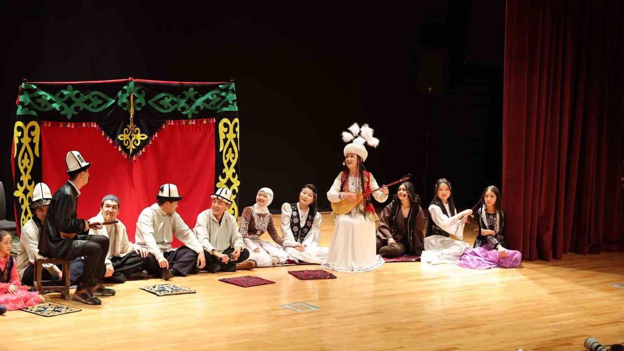 Cengiz Aytmatov Talas’ta Görkemli Anma