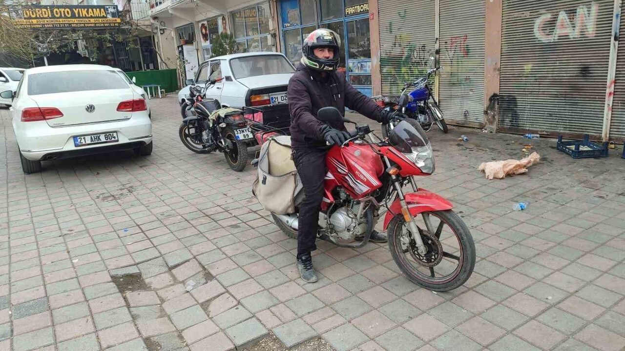 Çermik'te KGYS Kaydına Takılan Sürücü Ceza Alıp Kaskla Uyardı