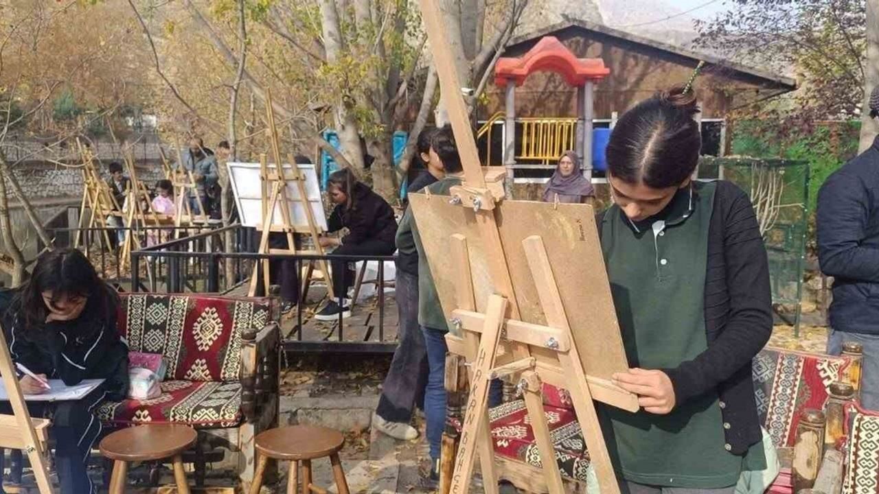 Çermik'te Öğrenciler Tarihi ve Doğayı Tuvallere Taşıyor