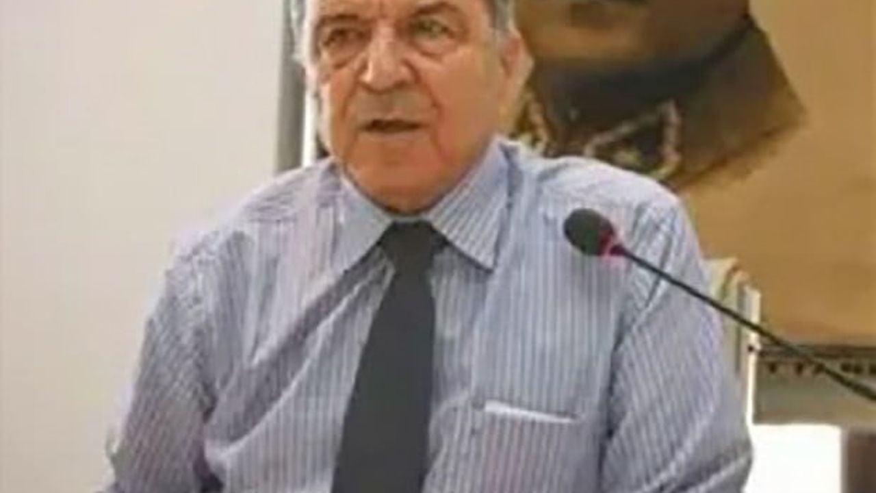 Çeşme'de Eski Belediye Başkanı Faik Tütüncüoğlu Vefat Etti