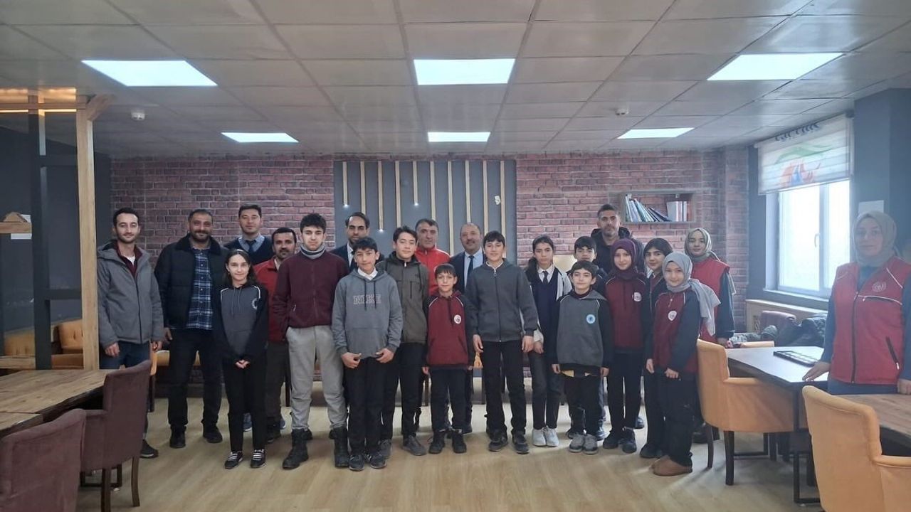 Çıldır'da Okullar Arası Mangala Turnuvası