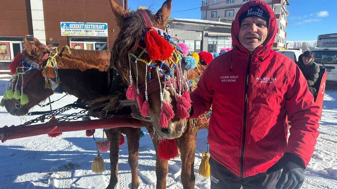 Çıldır Gölü'nde Atlı Kızaklar Sezona Hazır