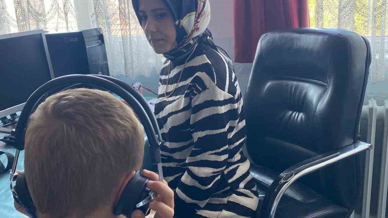 Çilimli'de İlkokul 1. Sınıflara Kapsamlı İşitme Taraması