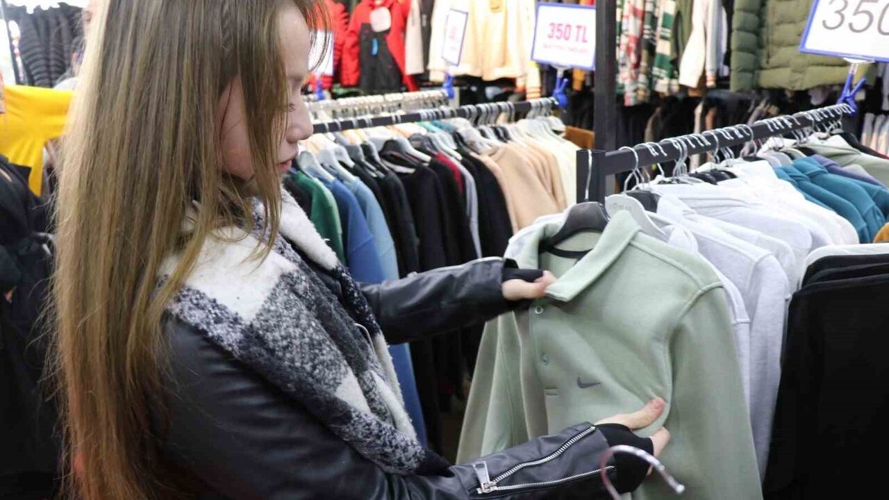 Cinkaya AVM Denizli’de Dünya Markalarını Uygun Fiyatla Sunuyor