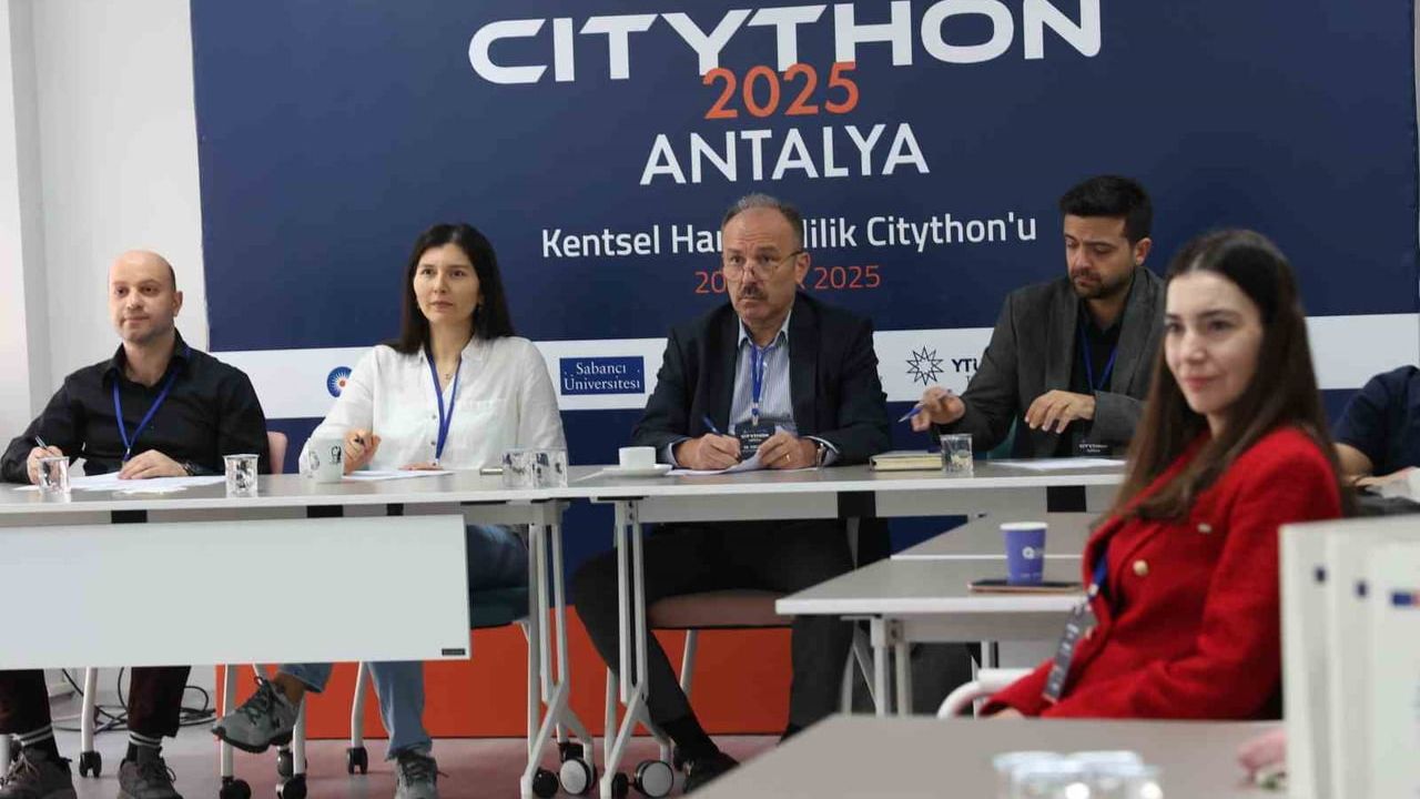 Cityhonu Antalya 2025: Turizme Yönelik Akıllı Ulaşım Çözümleri Yarıştı