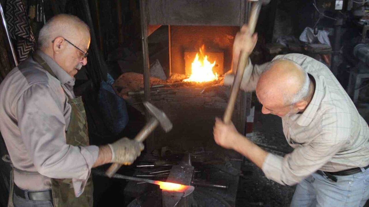 Cizre'de 200 Yıllık Demircilik Yok Olma Tehlikesi: Son Usta Reşit Demirci (72)