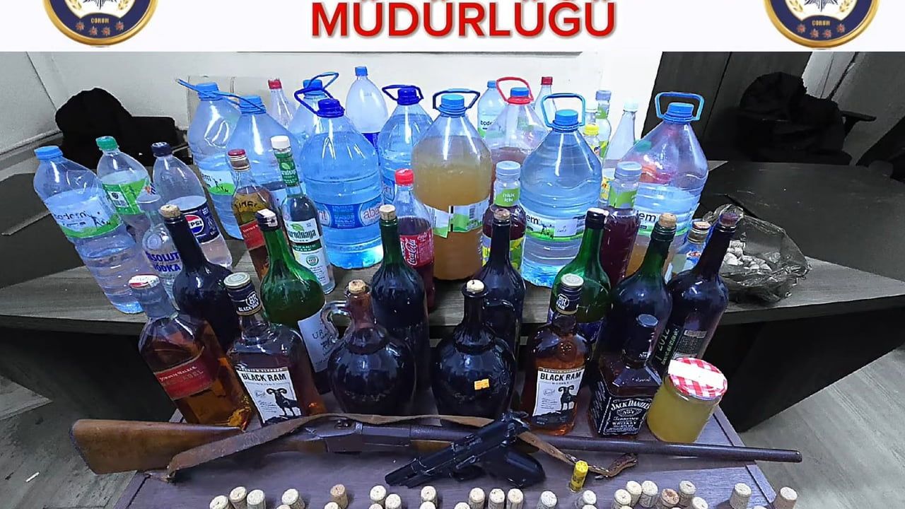 Çorum'da Yılbaşı Öncesi Sahte Alkol Operasyonu: 3 Gözaltı, 62,5 Litre Ele Geçirildi