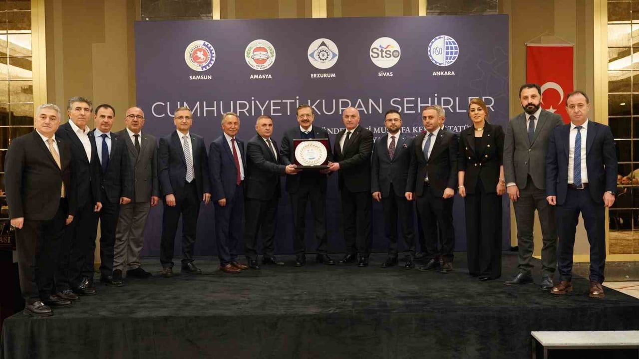 Cumhuriyeti Kuran Şehirler Ankara’da Buluştu: Hisarcıklıoğlu 27 Aralık 1919’u Vurguladı