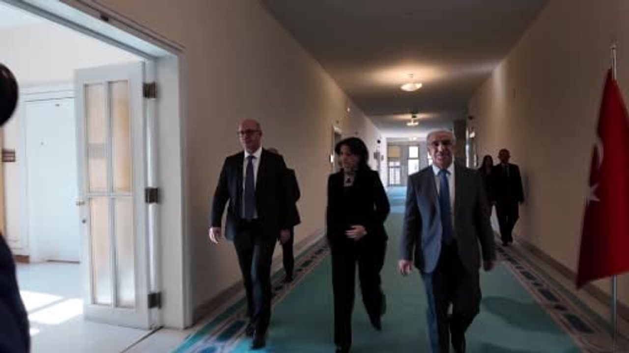 DEM Parti AK Parti Grubunu Ziyaret Etti