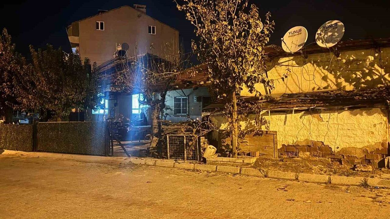 Denizli'de 15 Yaşındaki Liseli Ruhsatsız Tüfekle Kız Arkadaşını Öldürdü — Tutuklandı