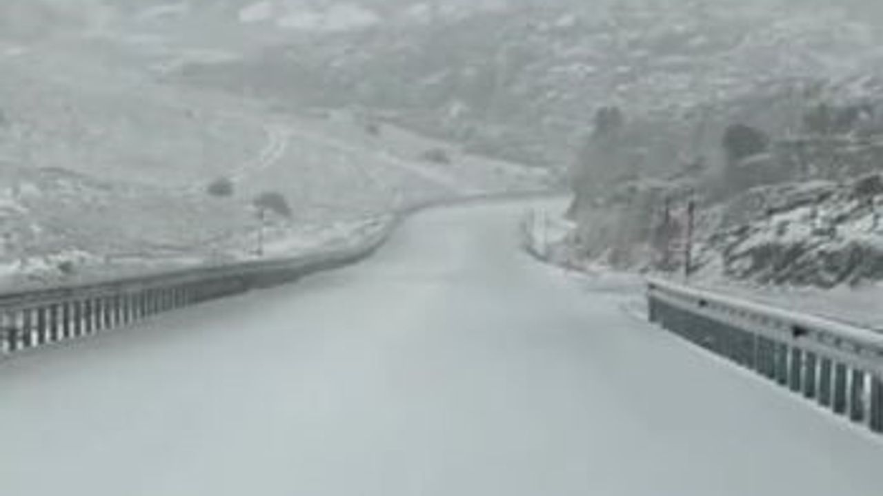 Denizli'de Bozdağ'da Kar: Denizli Kayak Merkezi Sezona Hazırlanıyor