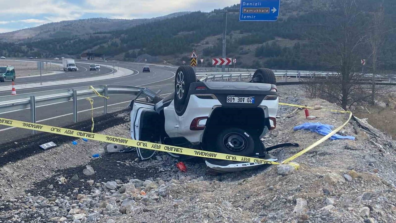 Denizli'de Takla Atan Otomobilde Sürücü Ramazan Çoban Hayatını Kaybetti