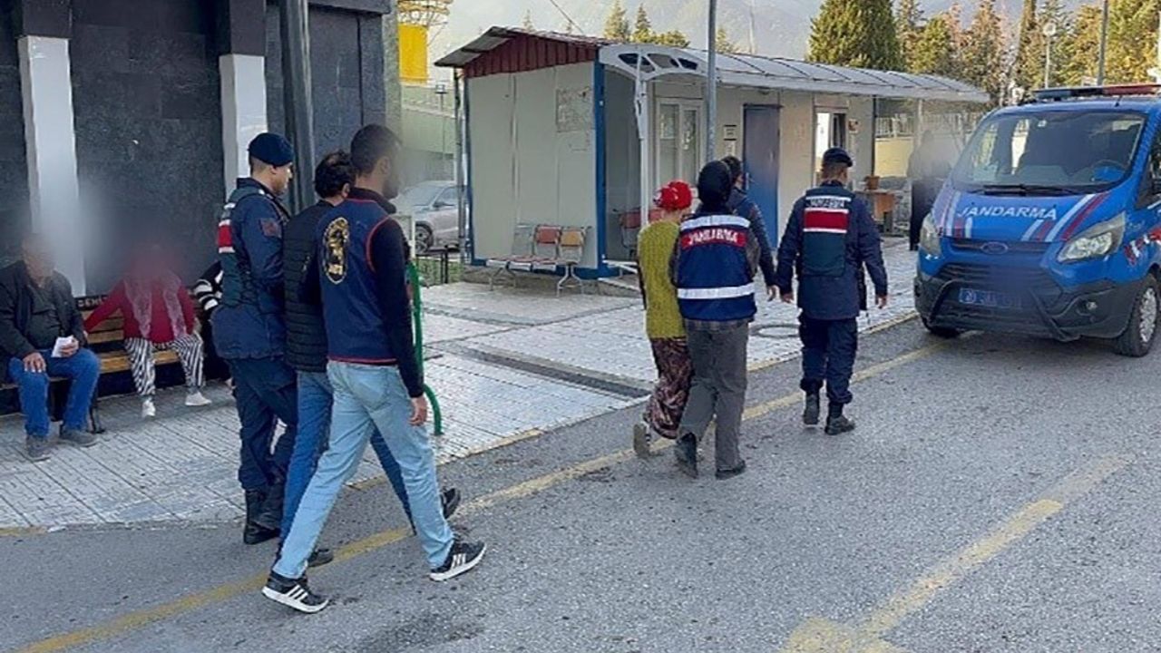 Denizli’de ‘Yabancı Gelin’ Tuzağı: JASAT 5 Şüpheliyi Yakalandı