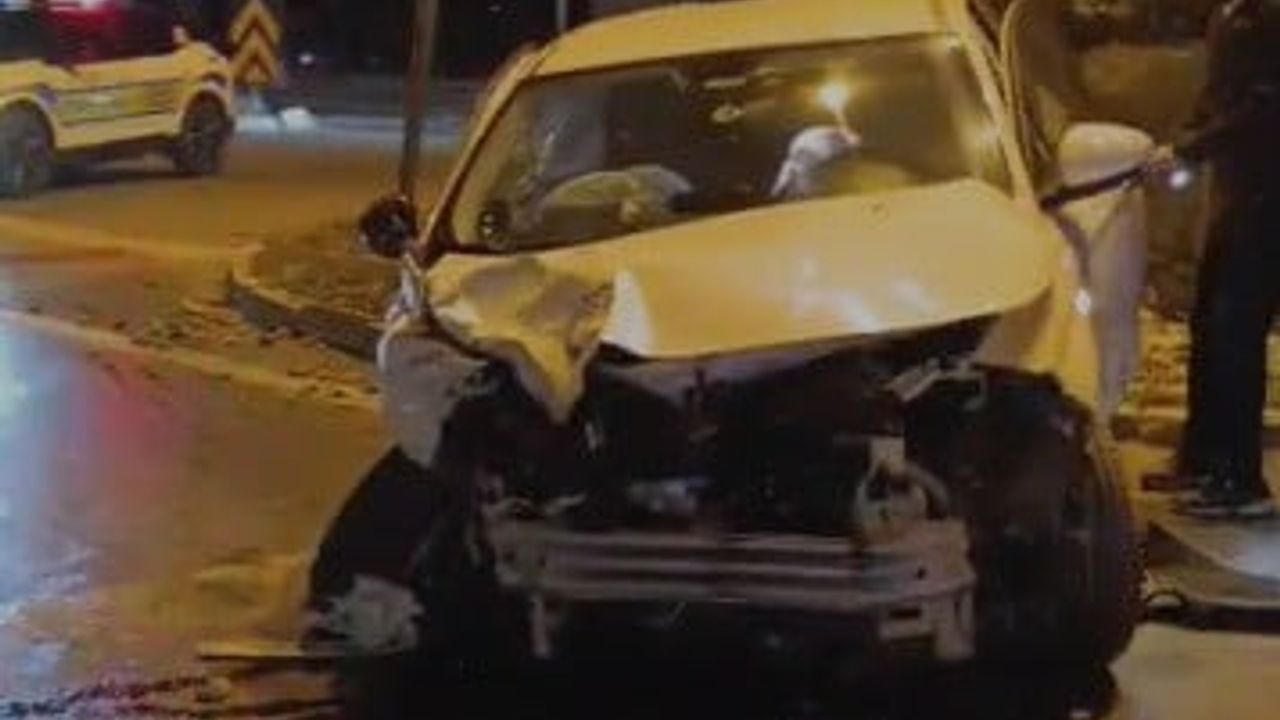 Denizli Sarayköy'de Kırmızı Işık İhlali: Mikser Devrildi, 5 Yaralı