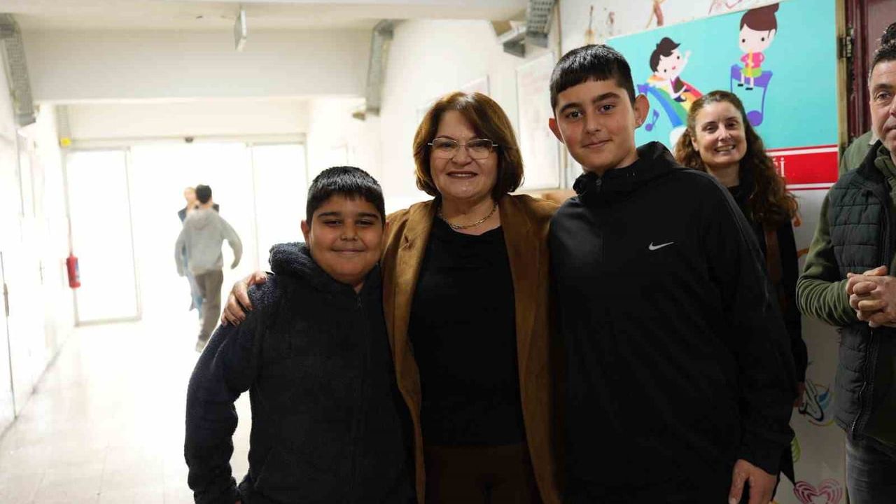 Didim Belediye Başkanı Hatice Gençay, Yerli Malı Haftası'nda öğrencilerle buluştu