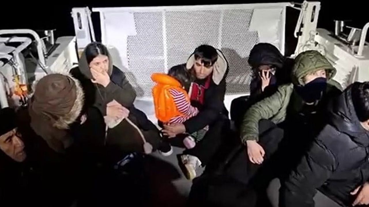 Didim'de 29 düzensiz göçmen kurtarıldı