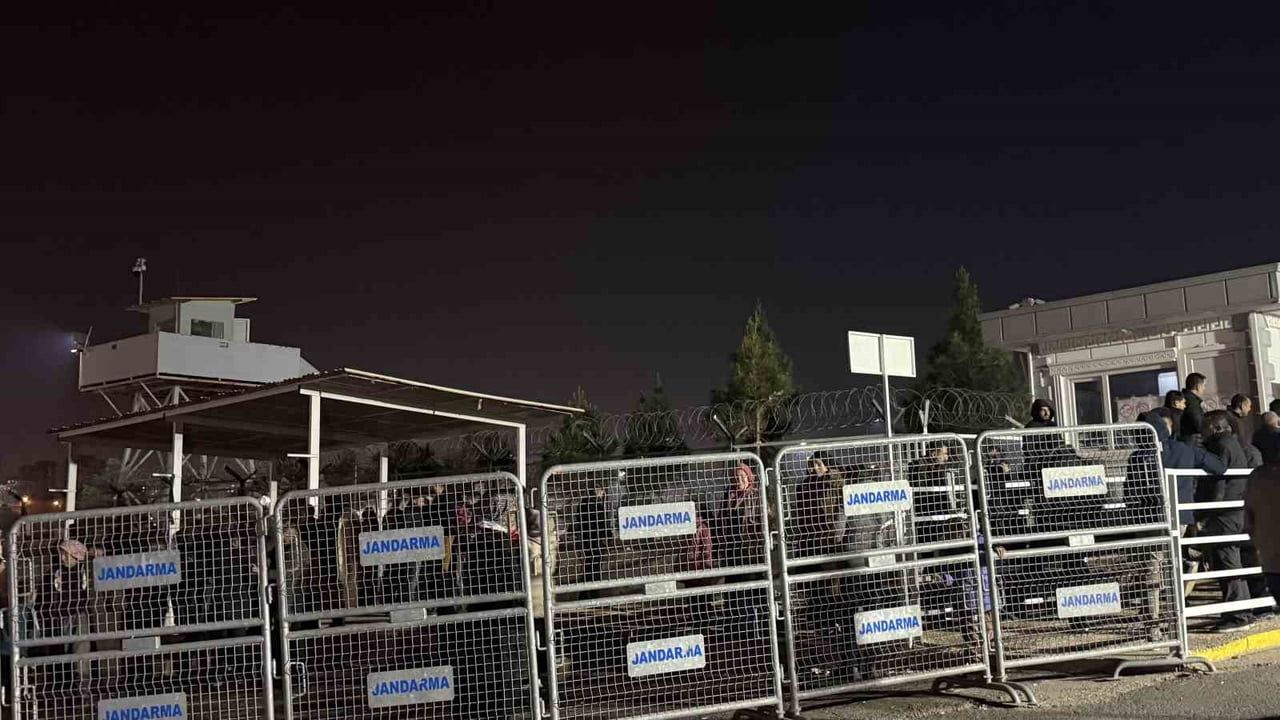 Diyarbakır’da 11. Yargı Paketiyle Tahliye Olan Tutuklular Davul Zurnayla Karşılandı