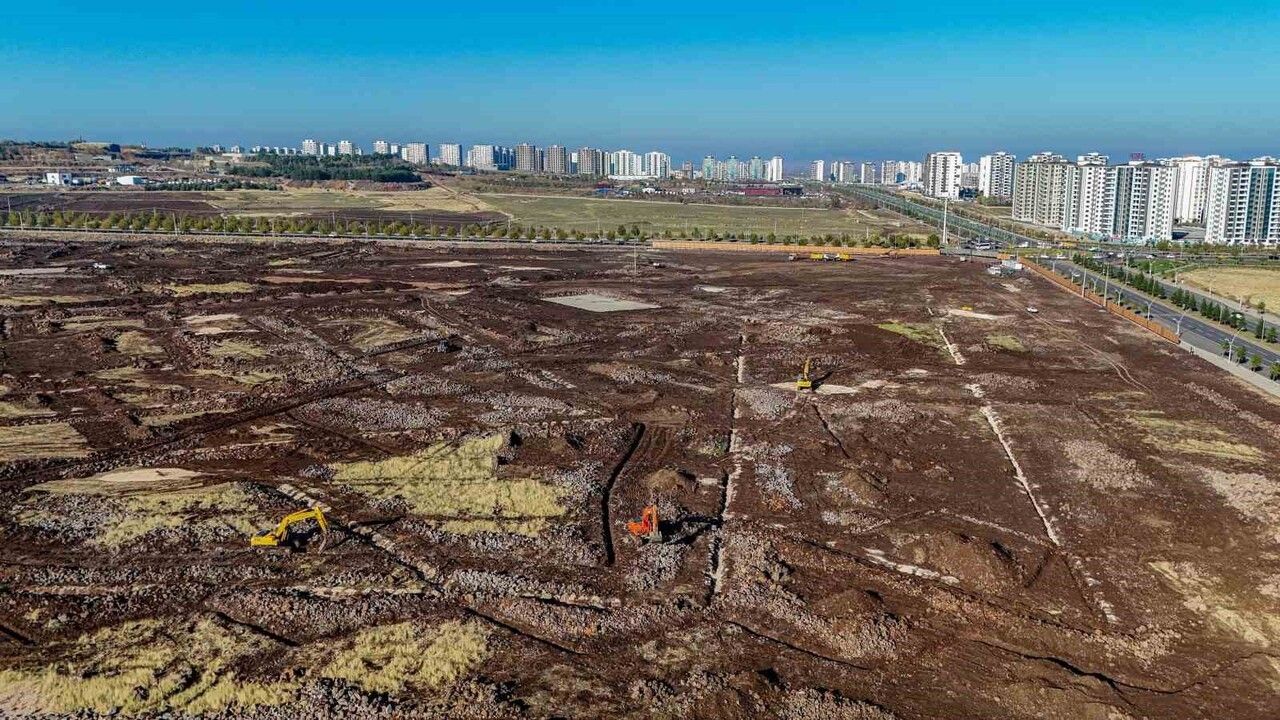 Diyarbakır’da 211 bin 656 m² Mezopotamya Kent Parkı’nın Ana İskeleti Tamamlandı