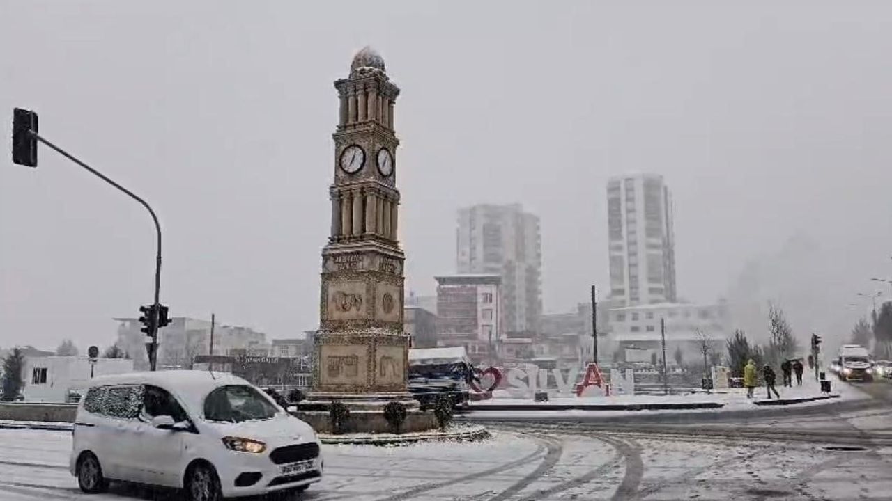 Diyarbakır'da 4 ilçede kar tatili