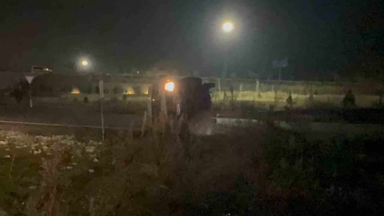 Diyarbakır'da işçi servisi yayaya çarpıp takla attı: 1 ölü, 4 yaralı