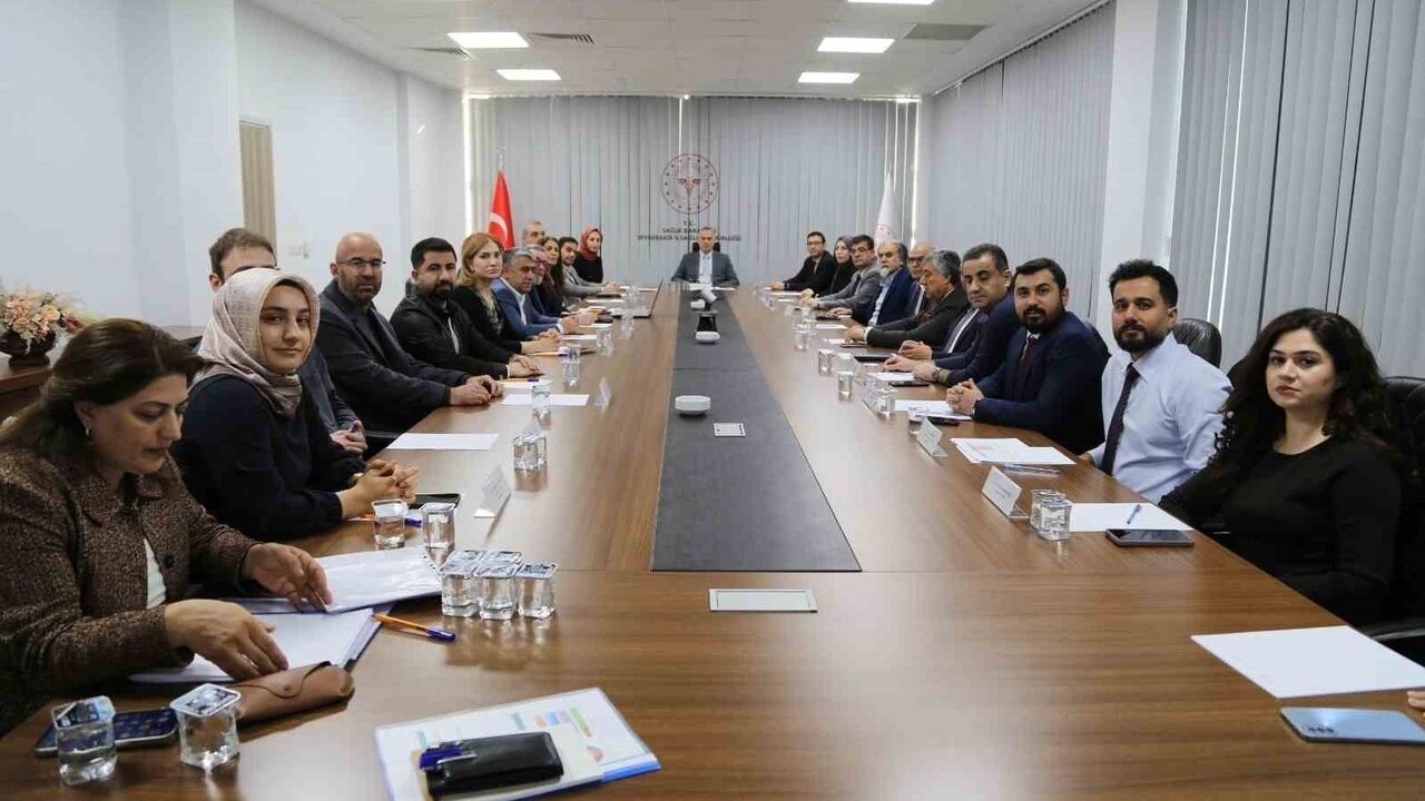 Diyarbakır'da Kanser Danışma Kurulu Toplantısı: Tarama ve Erken Teşhis Öne Çıktı