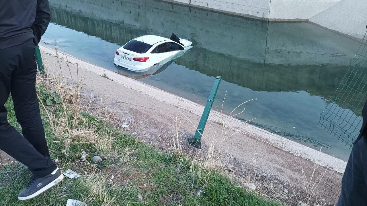 Diyarbakır'da Otomobil Su Kanalına Uçtu: 1 Yaralı